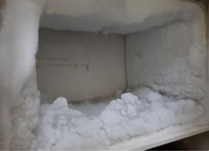 Acumulacion de hielo en el congelador