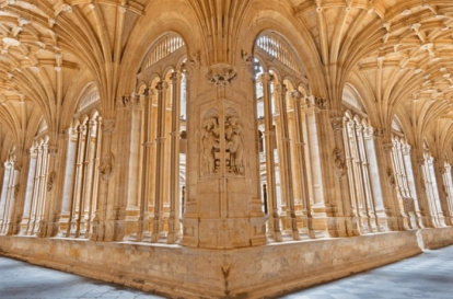 Atrio gótico del Convento de San Esteban