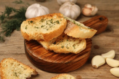 Pan de ajo al estilo Domino’s