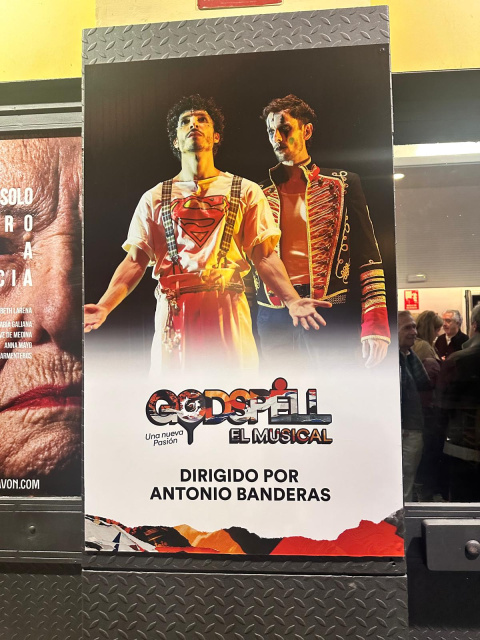 Antonio Banderas es el primero en asistir a las representaciones de