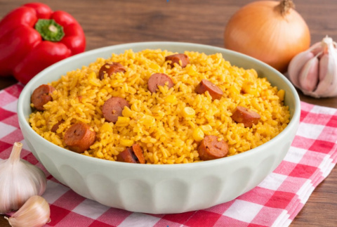 Arroz con salchichas