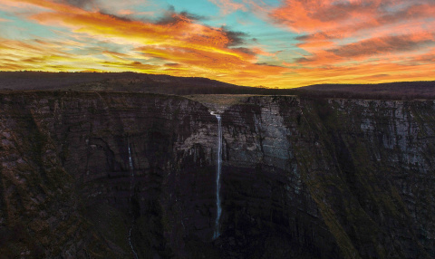 El Salto del Nervión, 222 metros de caída entre Burgos y Álava.
