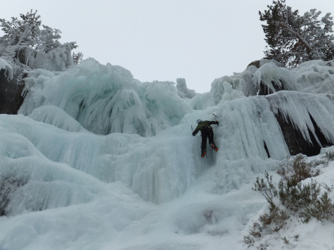 Cascadas de hielo en Neila, un espectáculo de la naturaleza.