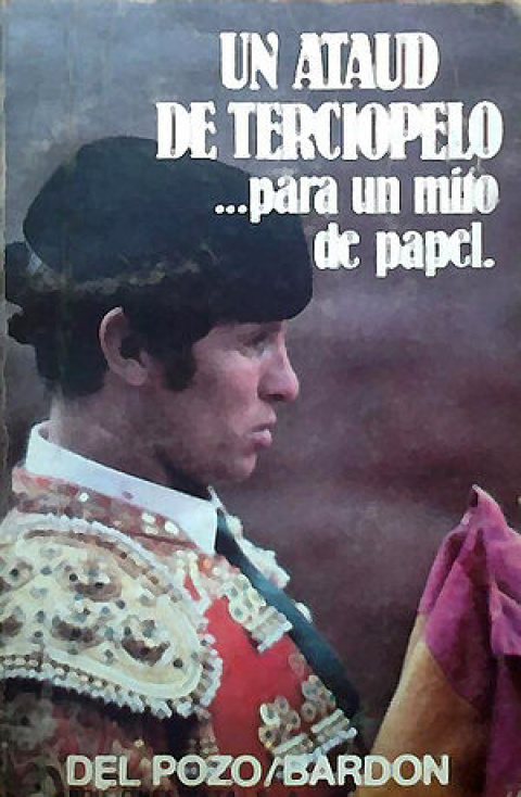 Su libro sobre 'El Cordobés'.