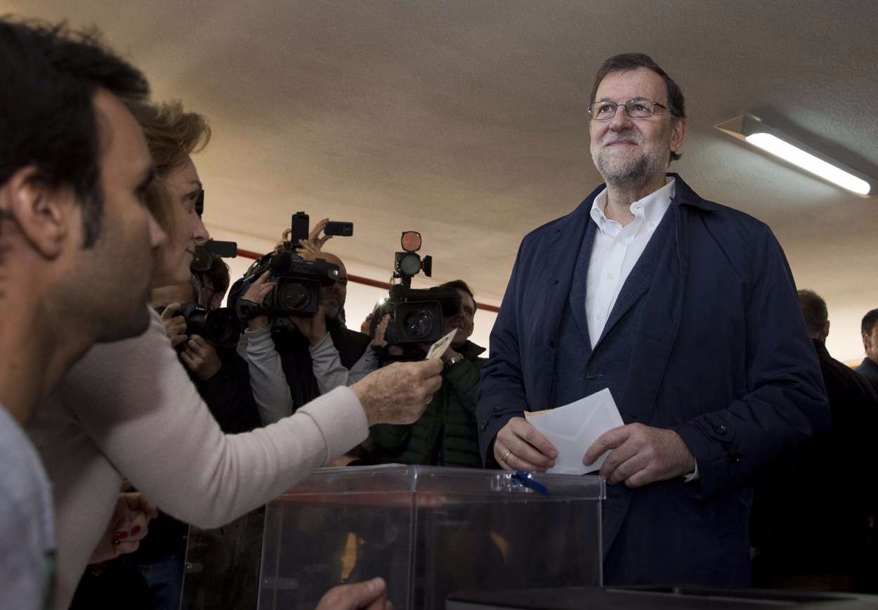 Al PP y Cs no les salen las cuentas de los sondeos a pie de urna