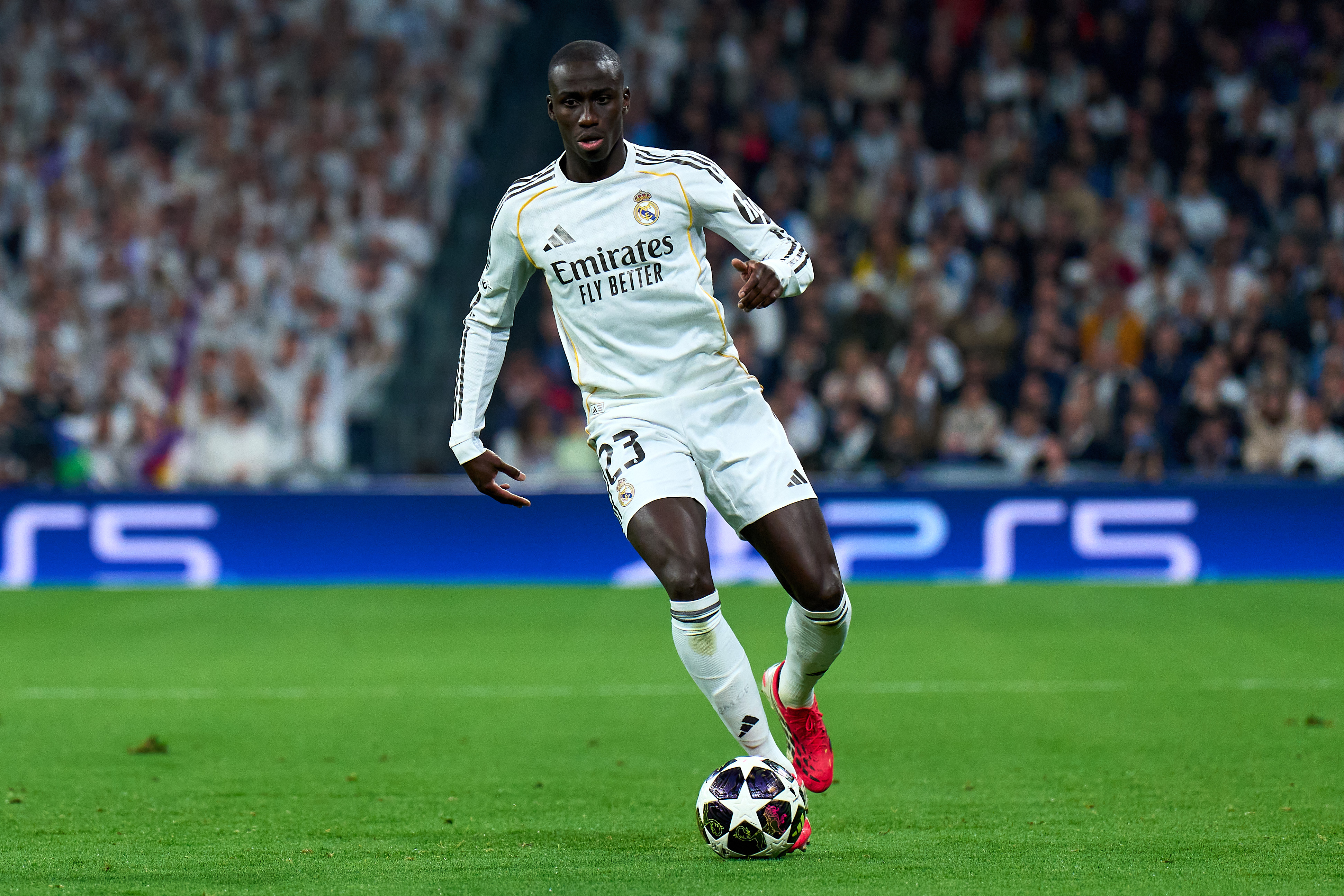 Mendy se rompe y dice adiós a la temporada con el Real Madrid